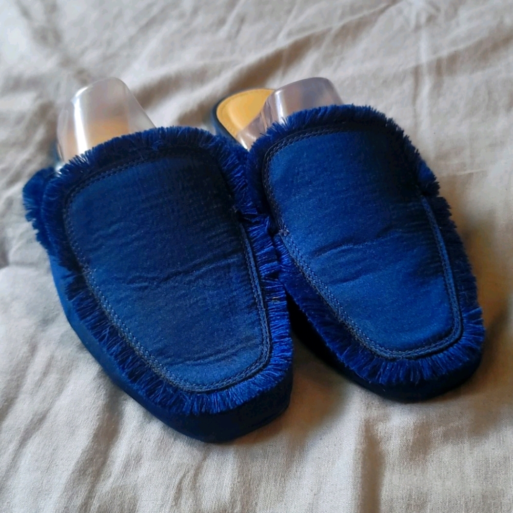 CL Chinese Laundry Navy Fabric Fringe Mules Sz 6